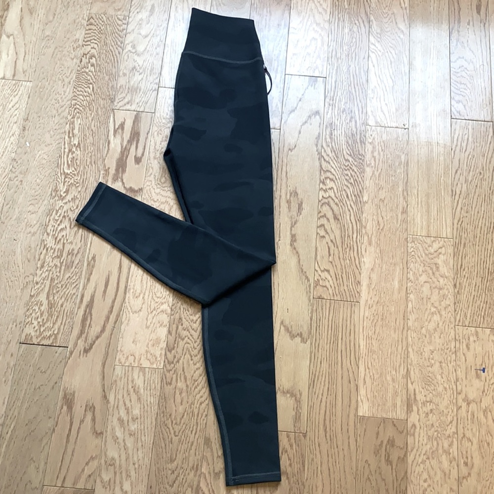 ALO HIGH WAIST VAPOR LEGGINGS - NWT! - Picture 10 of 13